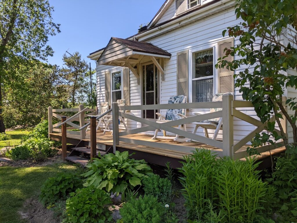 What’s Happening In and Around Port Loring, Ontario on Oct 22/22 THE